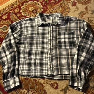 Forever 21 black and white plaid shacket plaid shirt size medium